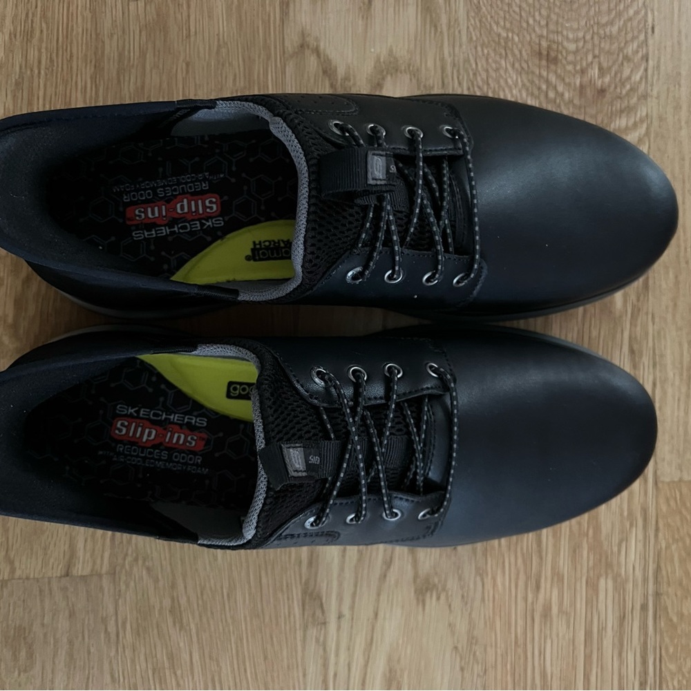Men’s Sketchers Leather Shoes Size 12